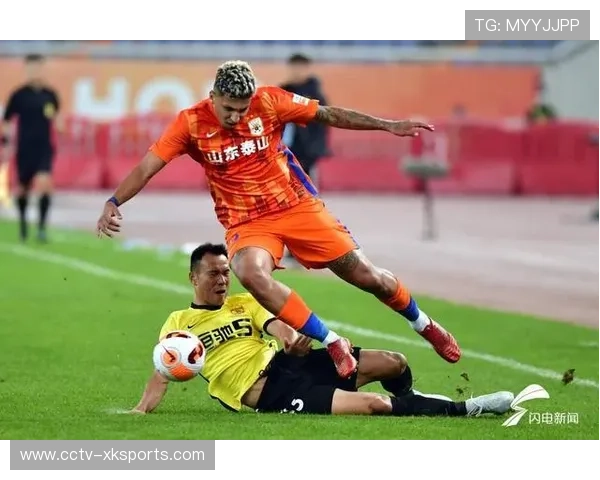 纳萨里奥与克雷桑并列助攻榜榜首,展现组织能力 纳萨里奥与克雷桑并列助攻榜榜首,展现组织能力